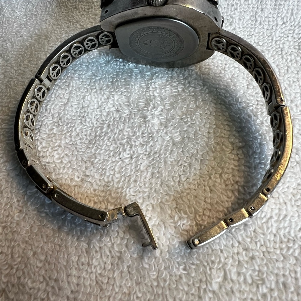 Lucky Brand Watch Mother of Pearl Face Horseshoe Brass Tone Floral, Runs Great, - Picture 3 of 6